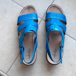 Clark's turquoise sandals, sz 9M